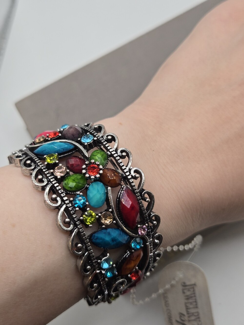 Silvertone Flower Crystal Bracelet Fairycore whimsical McBling 6.75" stretchy